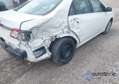 2013 Toyota Corolla Le из США, поврежденный, VIN 5YFBU4EE9DP112543